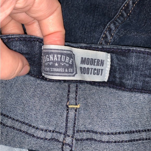 Signature Levi’s Strauss modern bootcut blue denim jeans size 18M - Picture 3 of 3